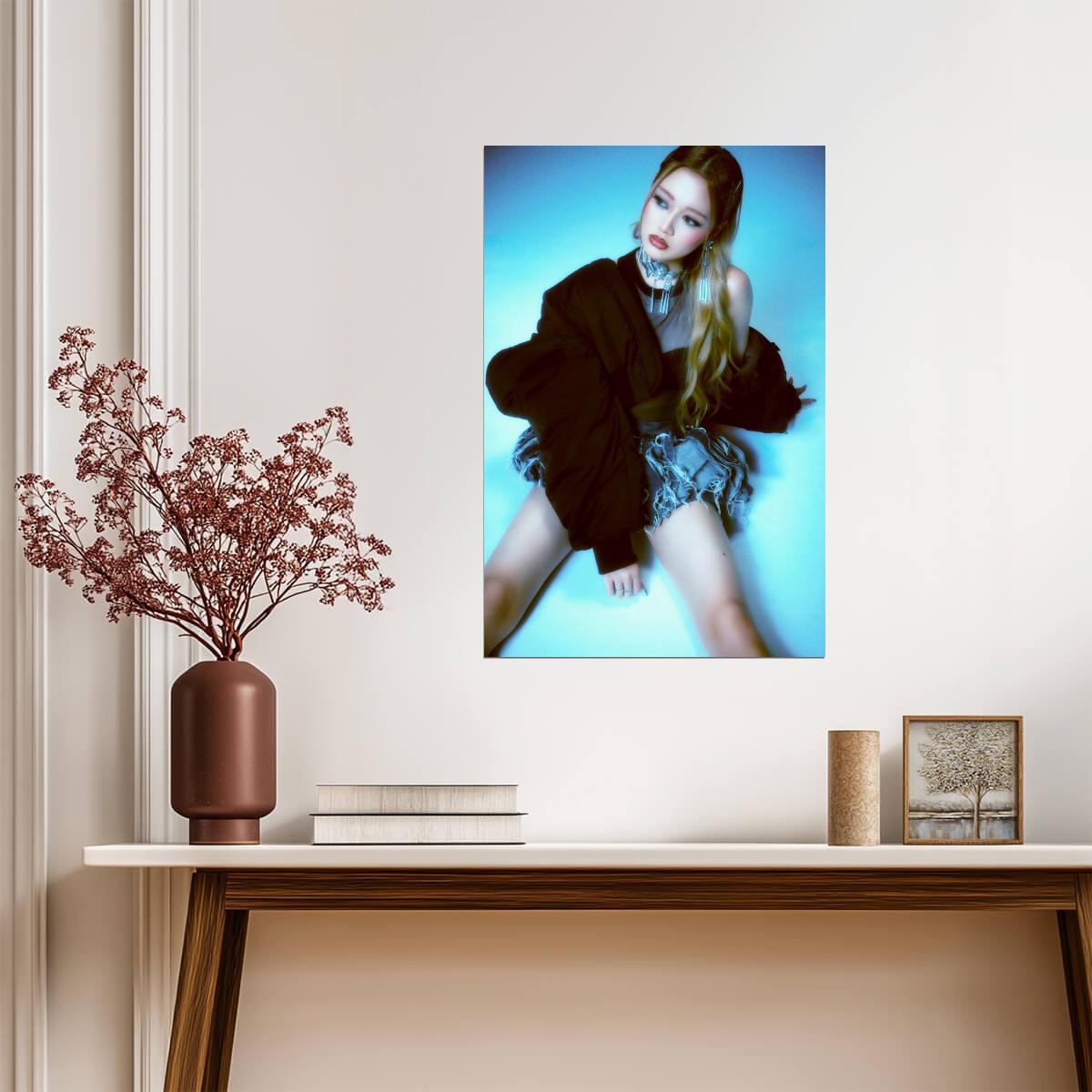 Girlset Kendall | Little Miss Art | Cool Aesthetic Poster - Music Poster