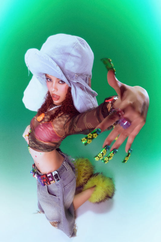 Girlset Savanna | Little Miss Poster 2 | K-pop Wall Art - Music Poster