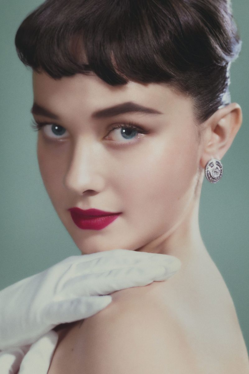 Cailee Spaeny with White Glove and Red Lipstick Poster | Vintage Print - Celebrities Poster