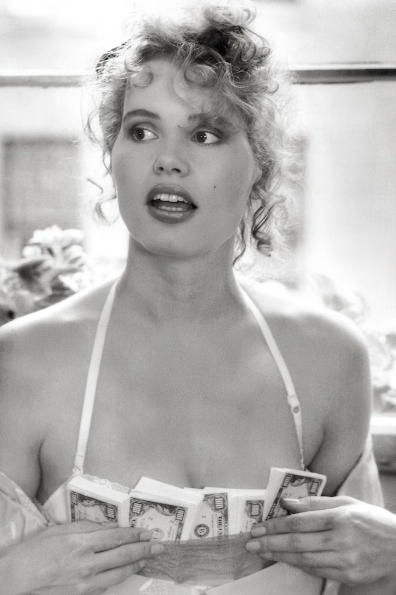 Geena Davis Black and White Portrait Poster | Décolleté Wall Art Print - Celebrities Poster