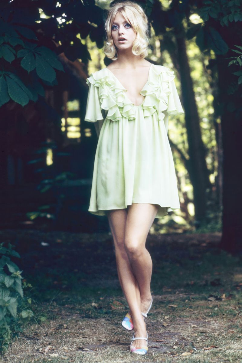 Goldie Hawn in Baby Doll Dress Poster | Outdoor Wall Art Print - Celebrities Poster